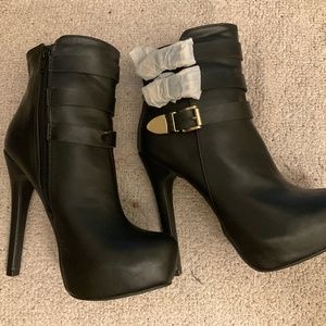 Boots black 5” Stiletto heels Silver buckles Side zipper Kasabi brand